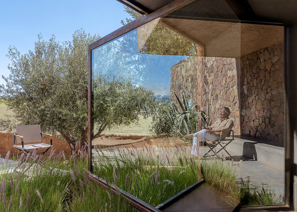 dedon-2141villak-copy.jpg
